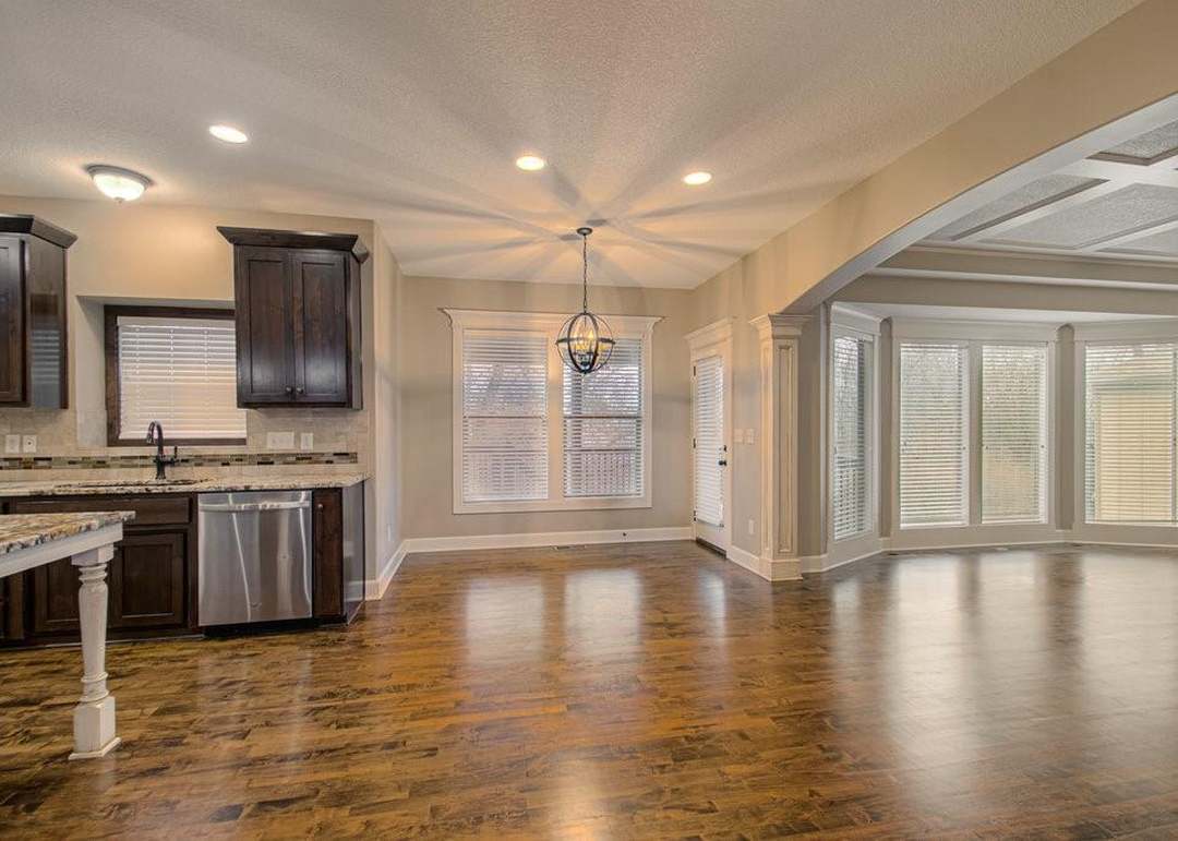 2828 NE Parkview Lane — photo 2