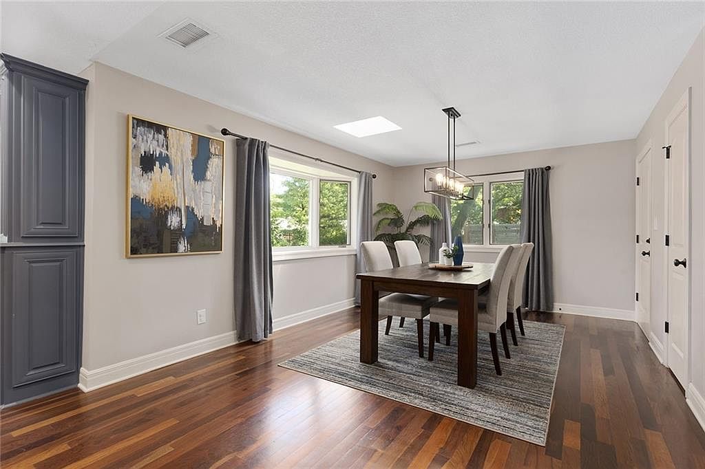 2908 W 95th Street — photo 13