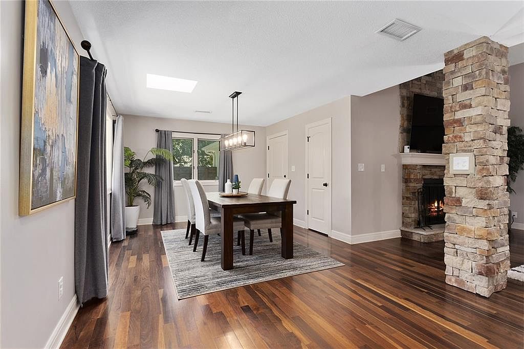 2908 W 95th Street — photo 14