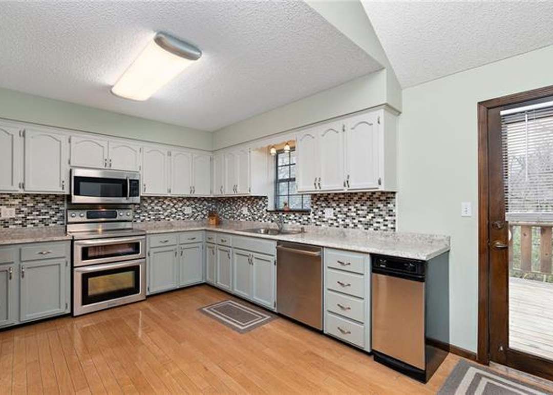 2932 S 46th Street — photo 15