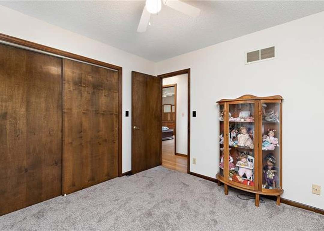 2932 S 46th Street — photo 23