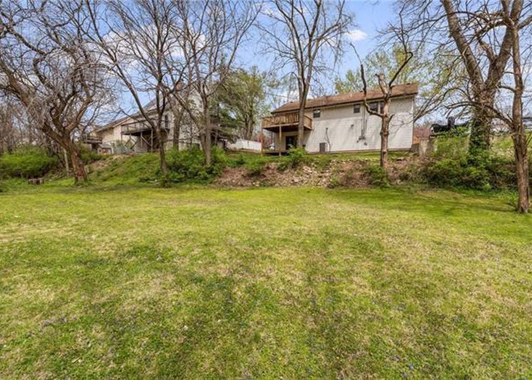 2932 S 46th Street — photo 32