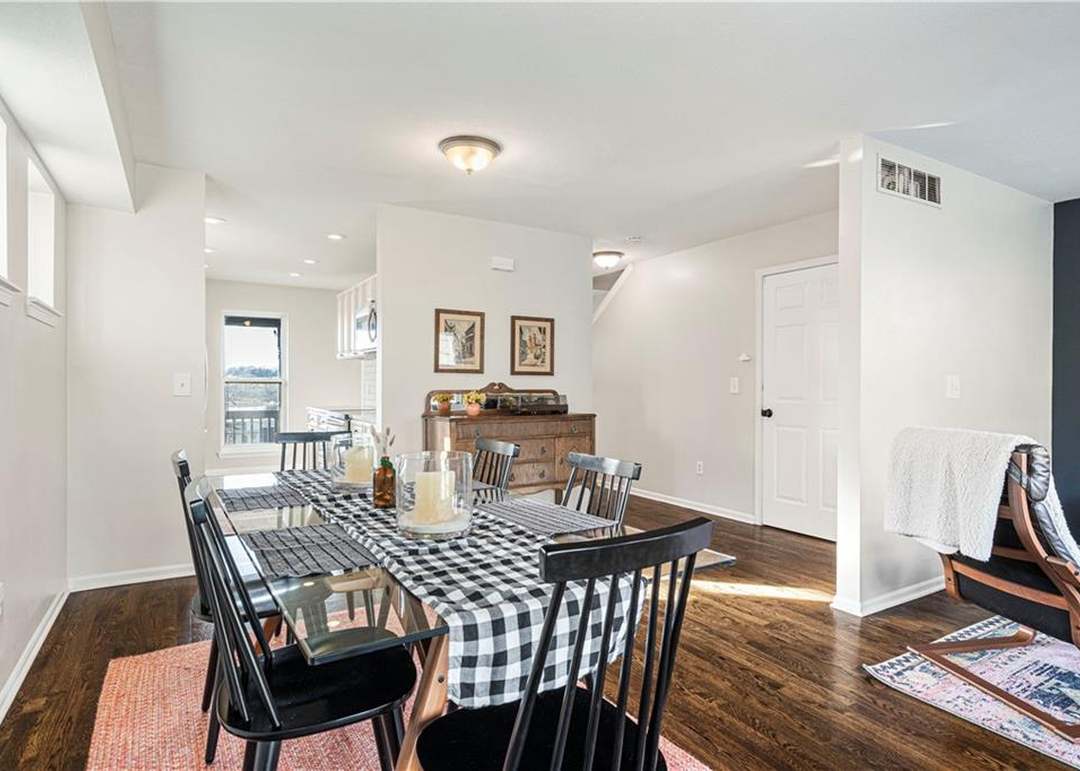 2933 MERCIER Street — photo 21