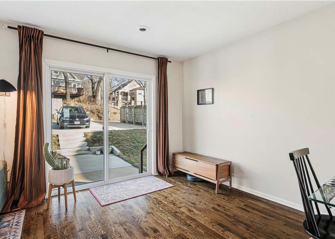 2933 MERCIER Street — photo 25