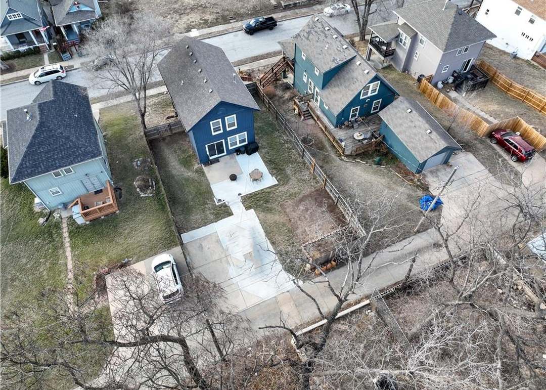 2933 MERCIER Street — photo 26
