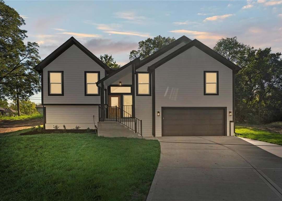 2933 N Getty Street — photo 8