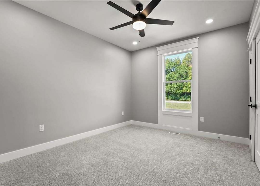 2933 N Getty Street — photo 22
