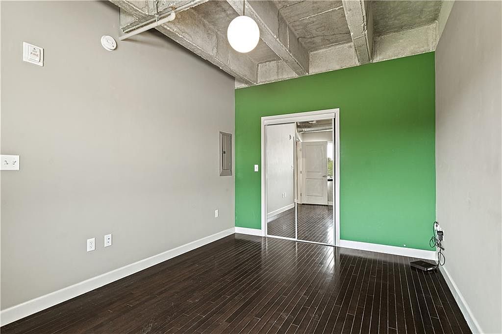 2940 Baltimore Avenue — photo 19