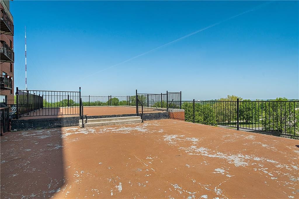2940 Baltimore Avenue — photo 22