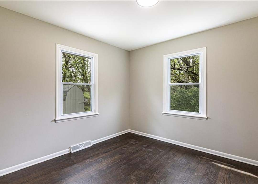 2949 NE CATES STREET — photo 7
