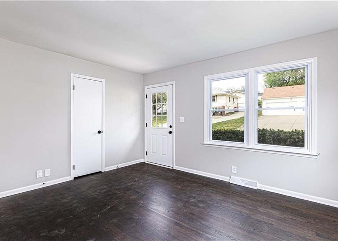 2949 NE CATES STREET — photo 9