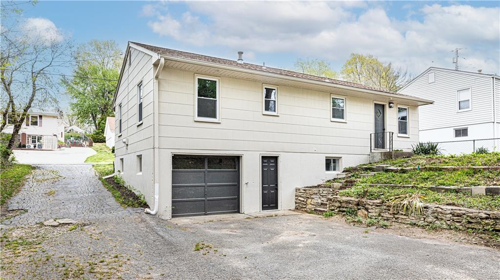 2949 NE CATES STREET — photo 18