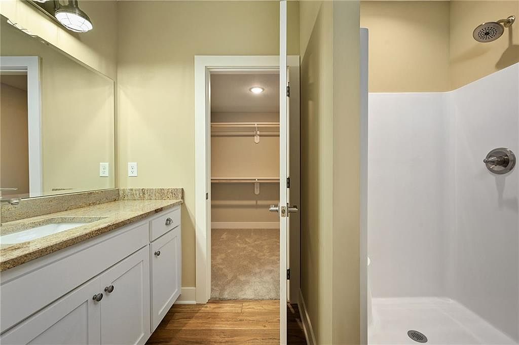 3018 TRACY AVENUE — photo 8