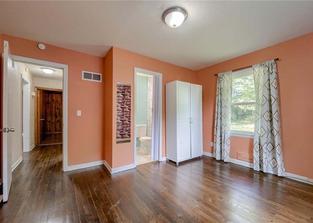 3018 Wallace Avenue — photo 3
