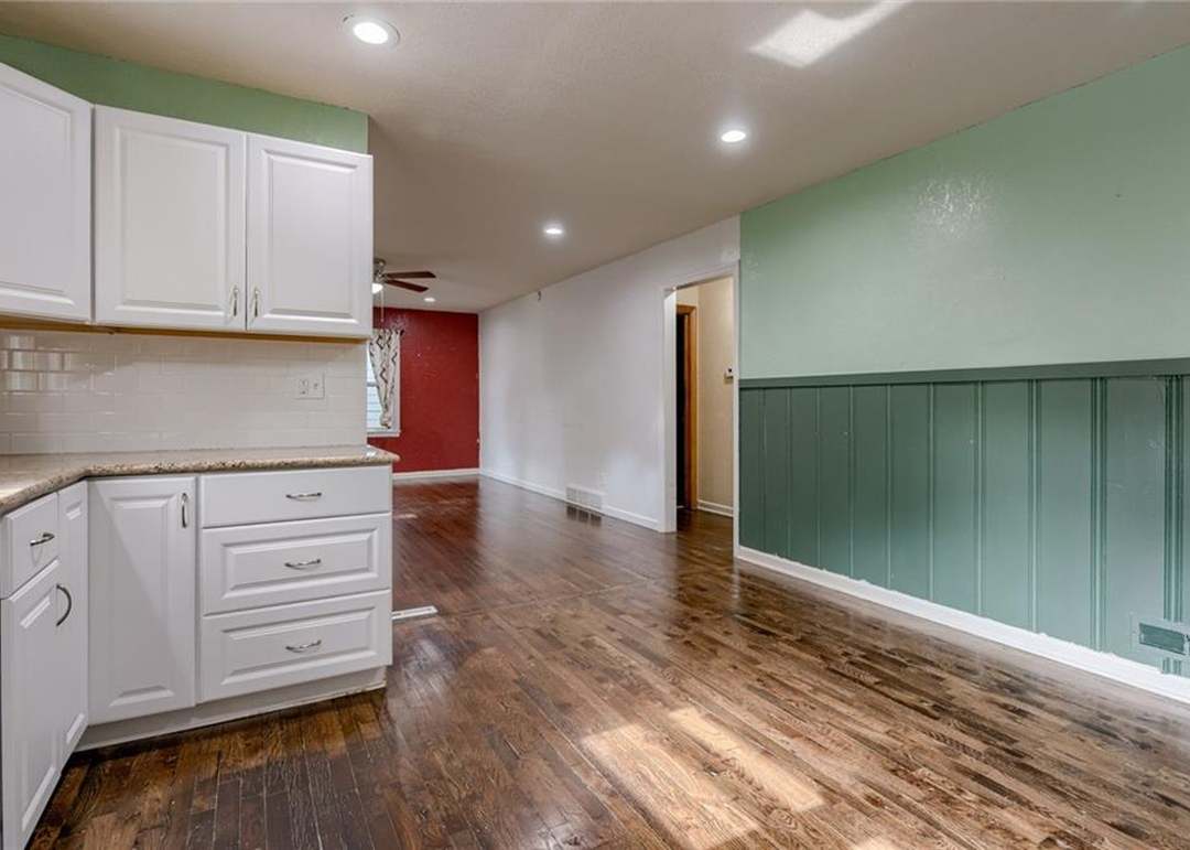3018 Wallace Avenue — photo 11