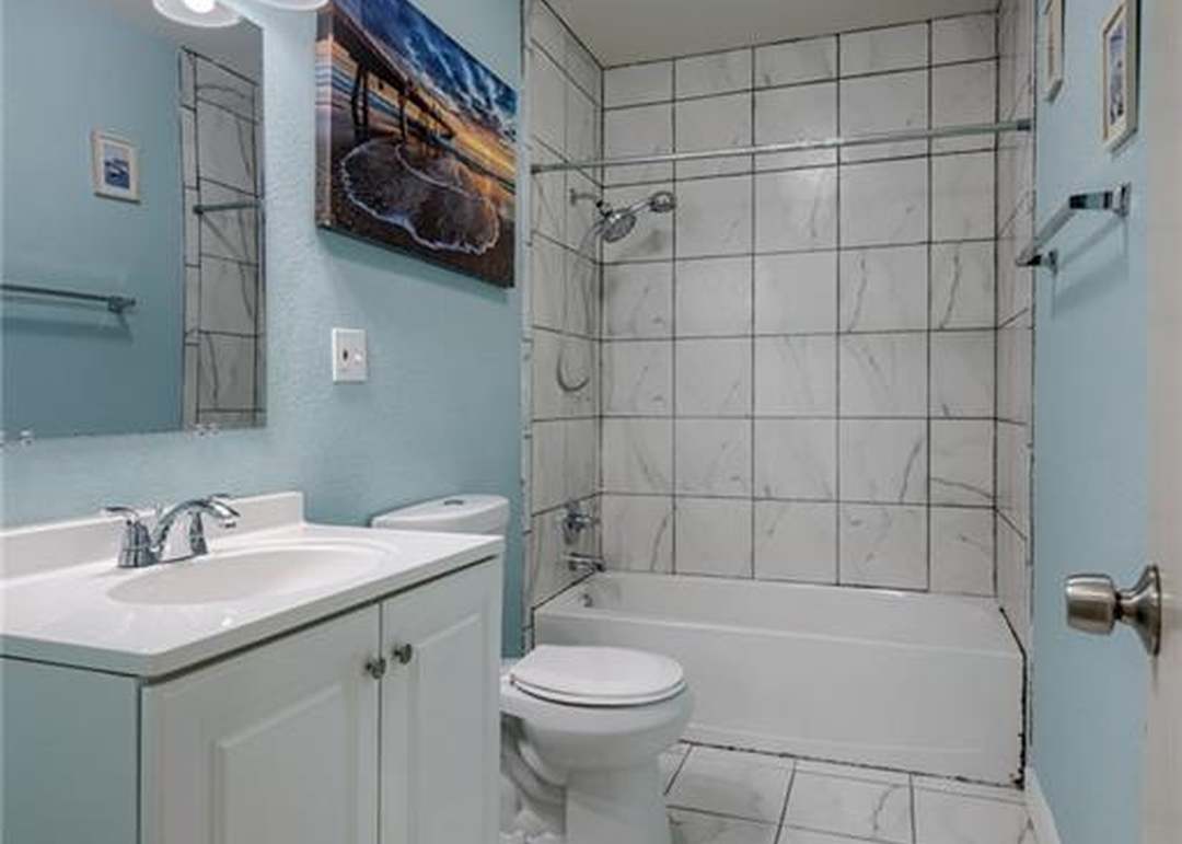 3018 Wallace Avenue — photo 17