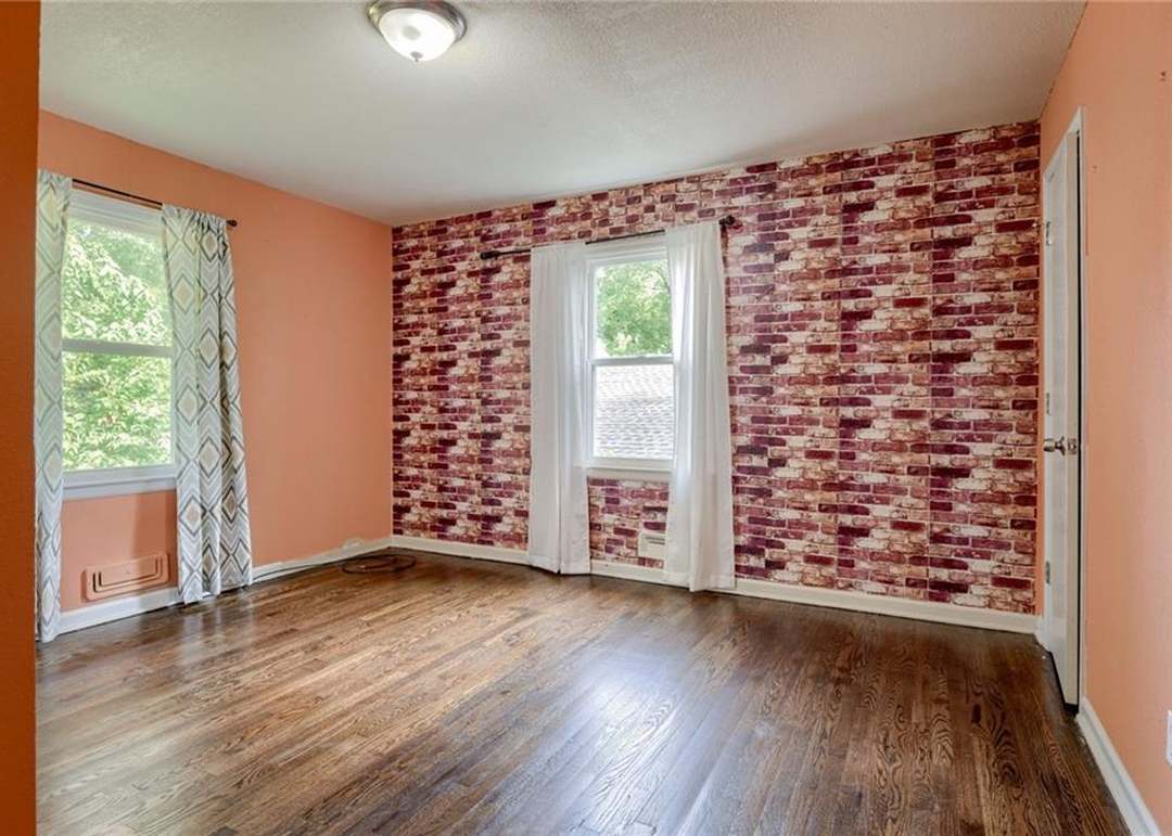 3018 Wallace Avenue — photo 18