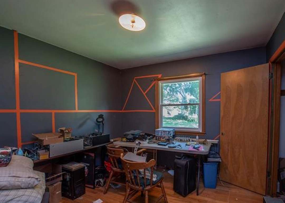 302 MANOR Court — photo 3