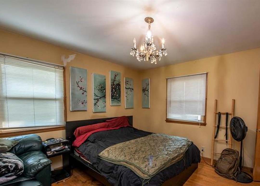 302 MANOR Court — photo 11