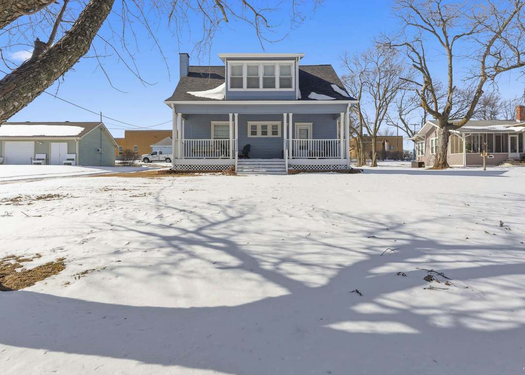 305 E Elm Street — photo 8