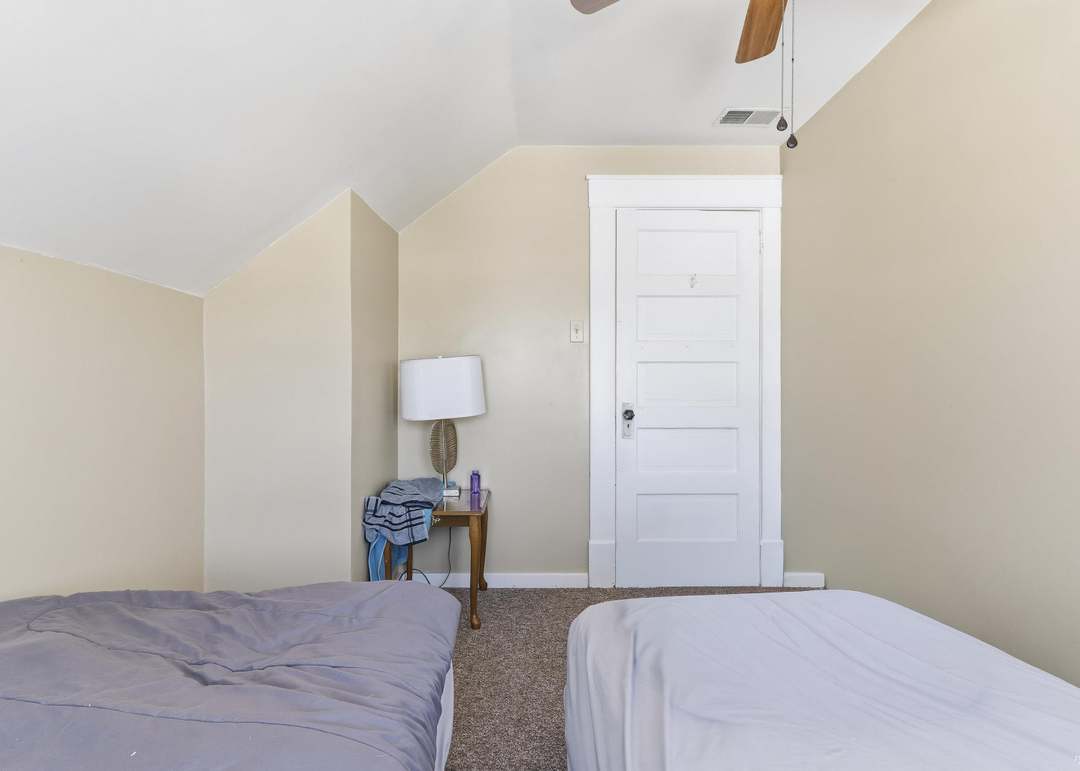 305 E Elm Street — photo 27