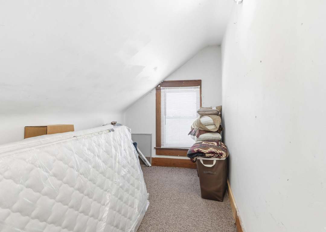 305 E Elm Street — photo 28