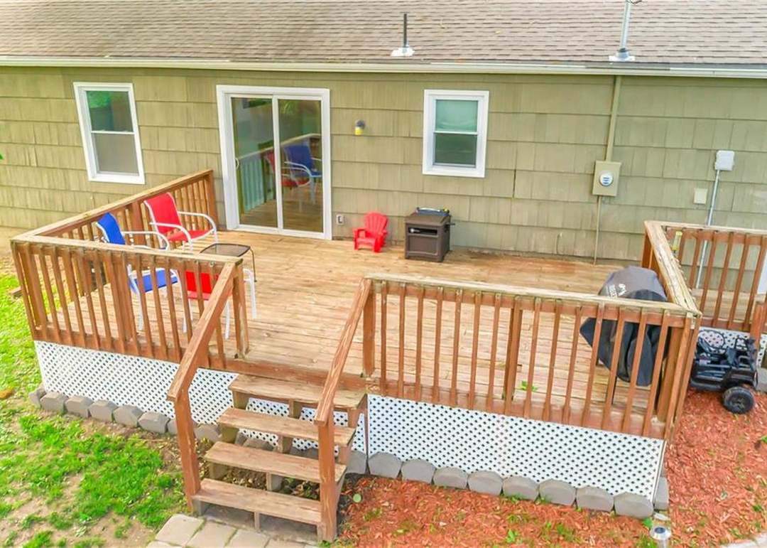 305 NE Orchard Street — photo 6