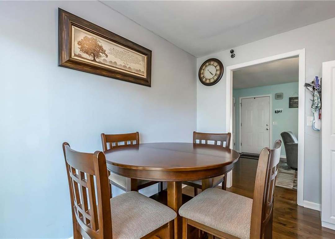 305 NE Orchard Street — photo 21
