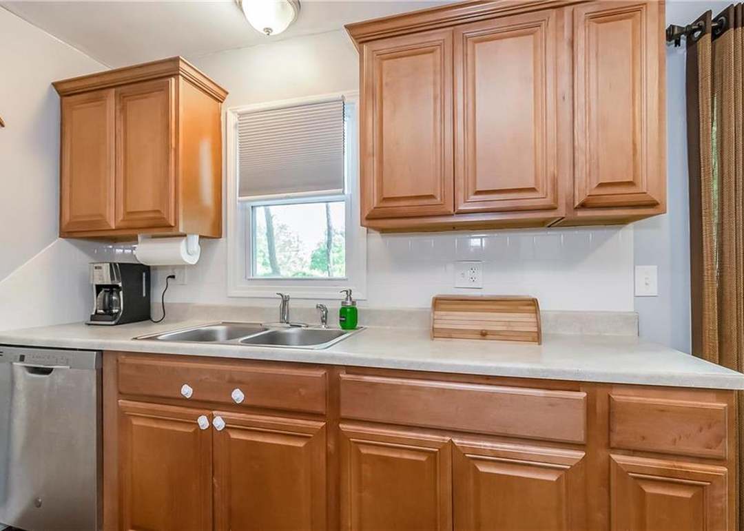 305 NE Orchard Street — photo 24