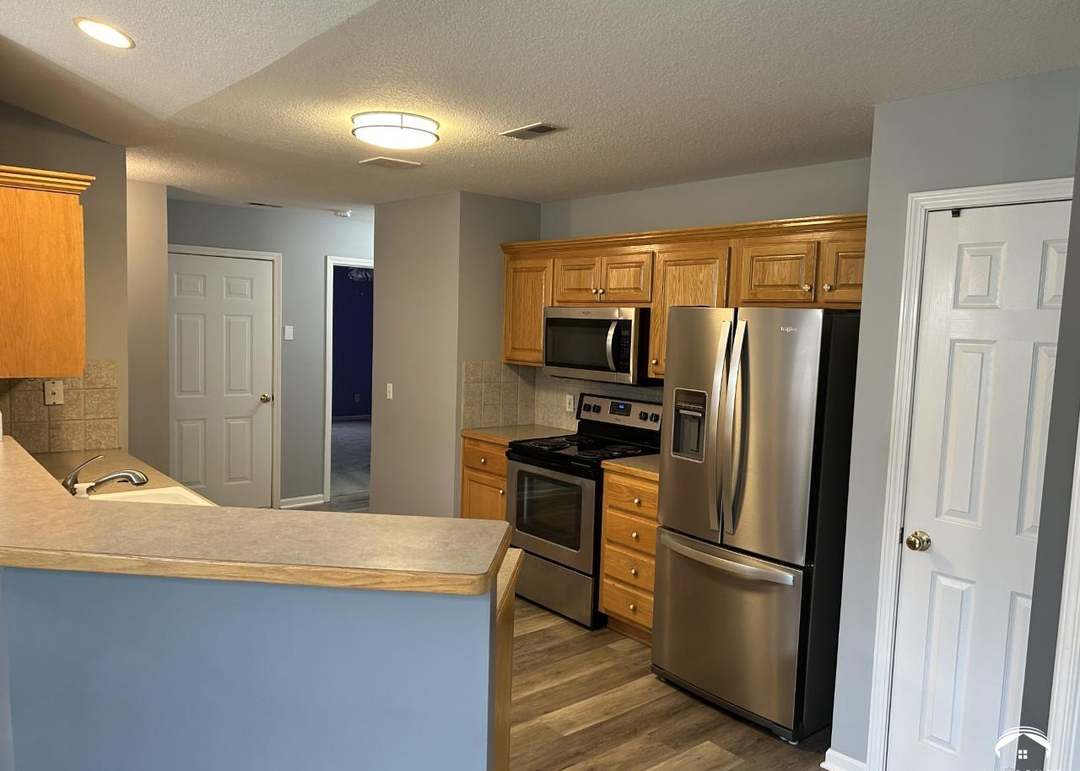 309 Silver Leaf Lane — photo 2