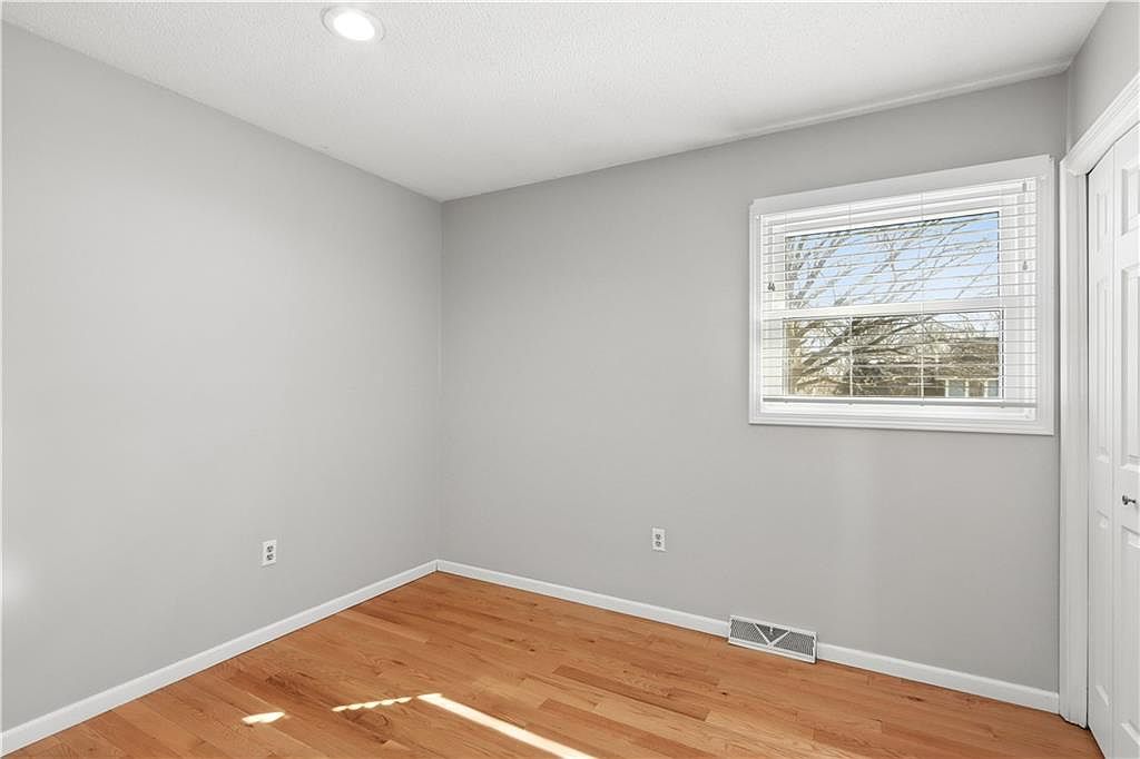 313 S Meadowbrook Lane — photo 11