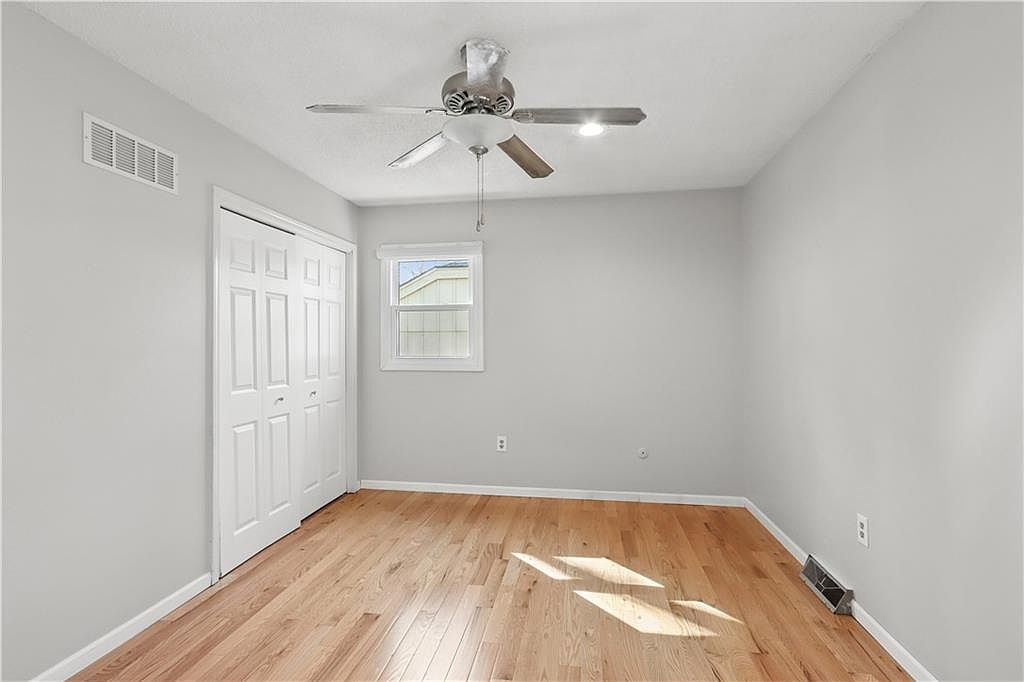 313 S Meadowbrook Lane — photo 15