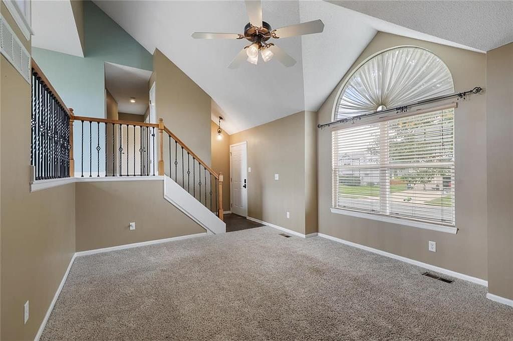 31330 W 172nd Terrace — photo 5