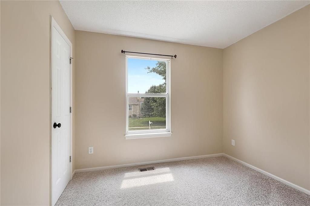 31330 W 172nd Terrace — photo 12