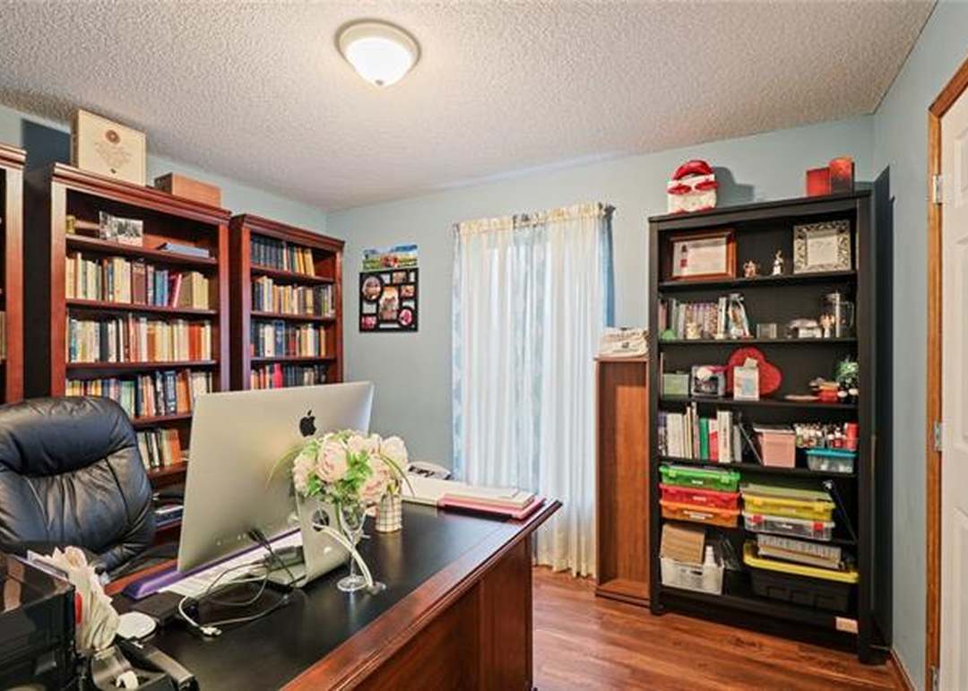 316 N Queen Ridge Avenue — photo 5