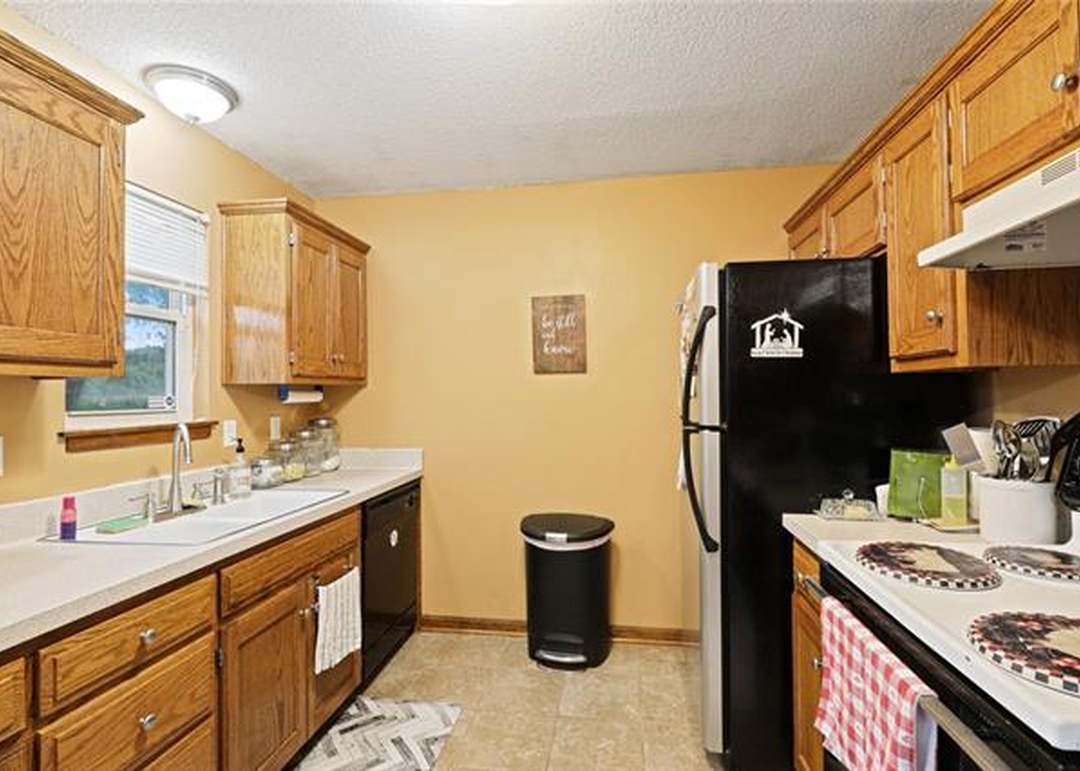 316 N Queen Ridge Avenue — photo 12