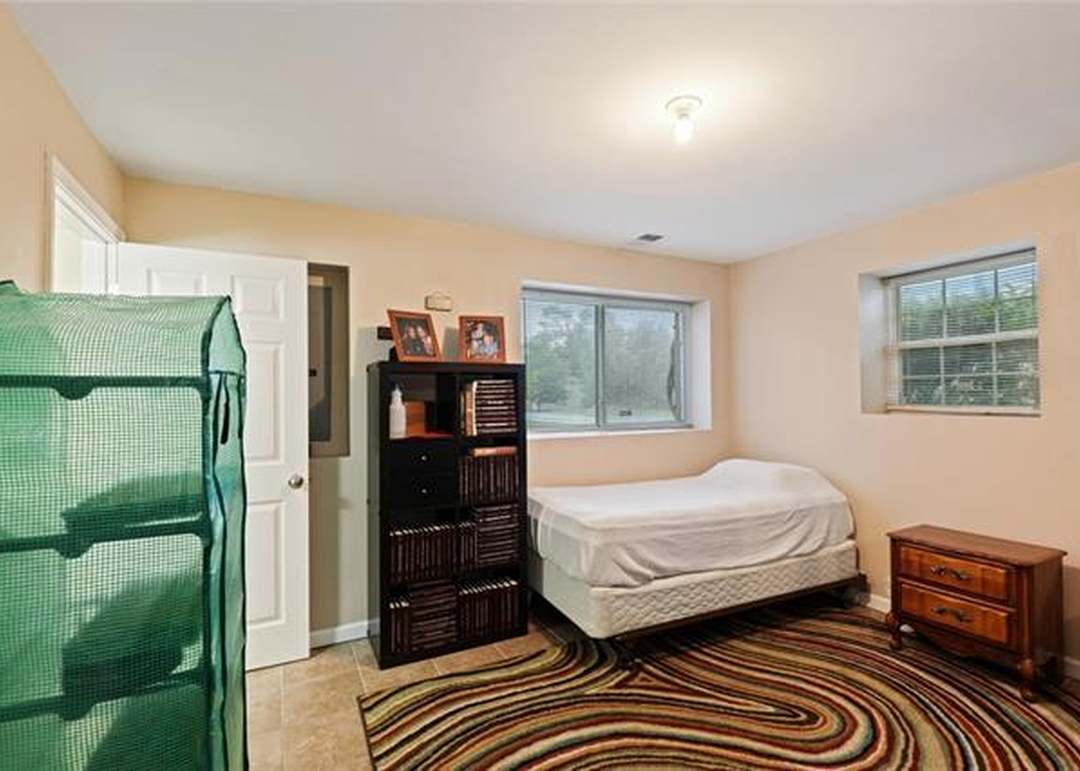 316 N Queen Ridge Avenue — photo 18