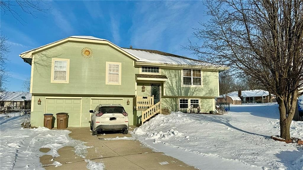318 SHENANDOAH DRIVE — photo 1