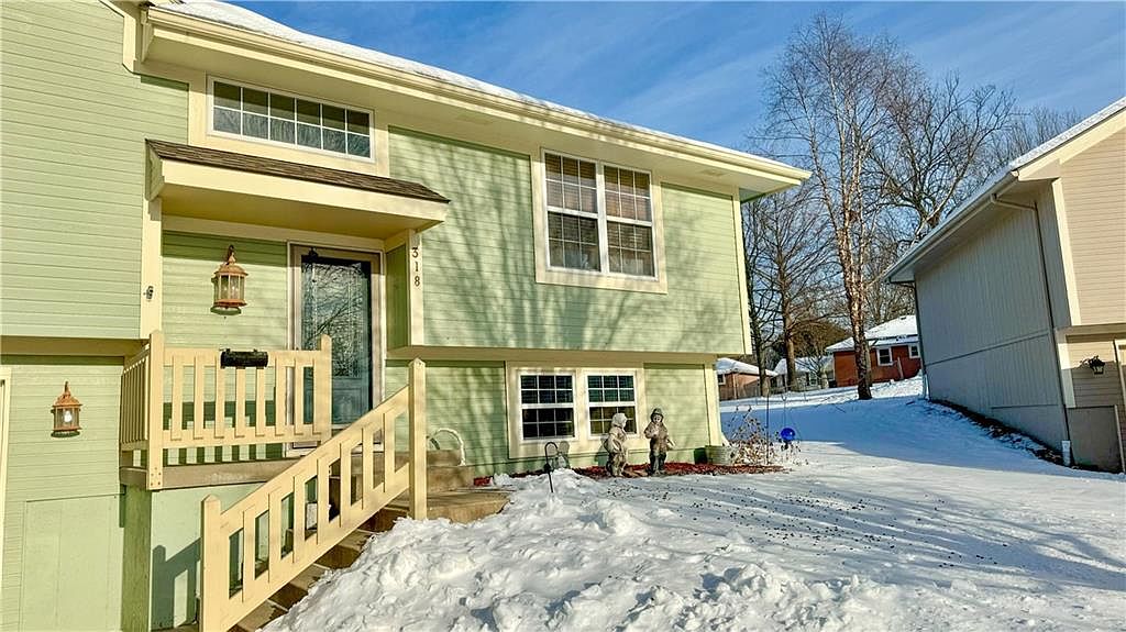 318 SHENANDOAH DRIVE — photo 2