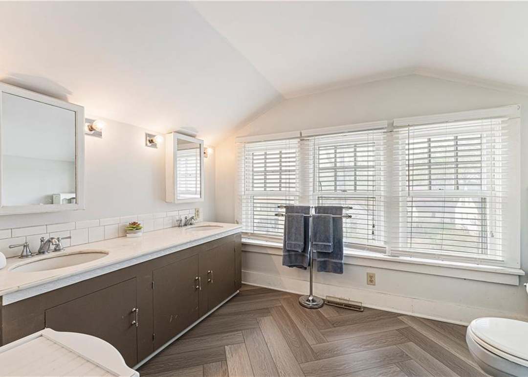 33 S Fairview Avenue — photo 33