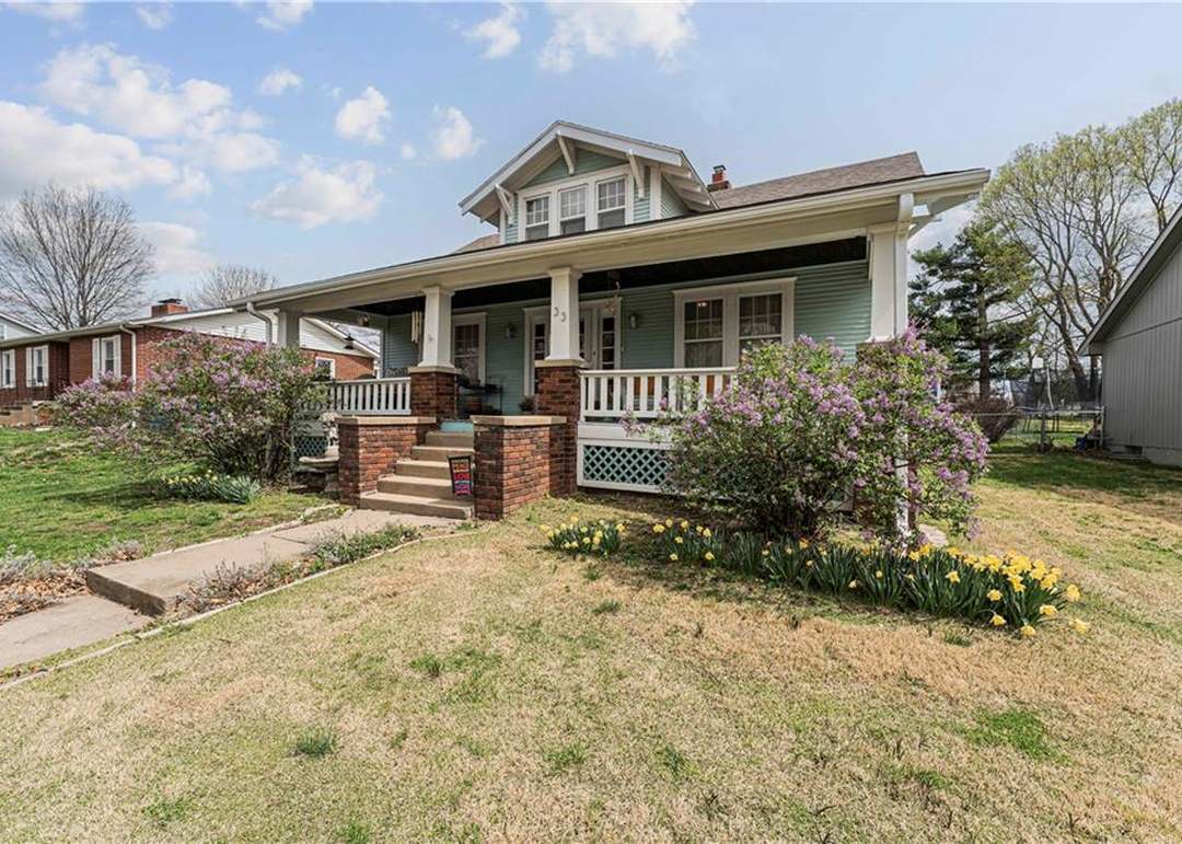 33 S Fairview Avenue — photo 40