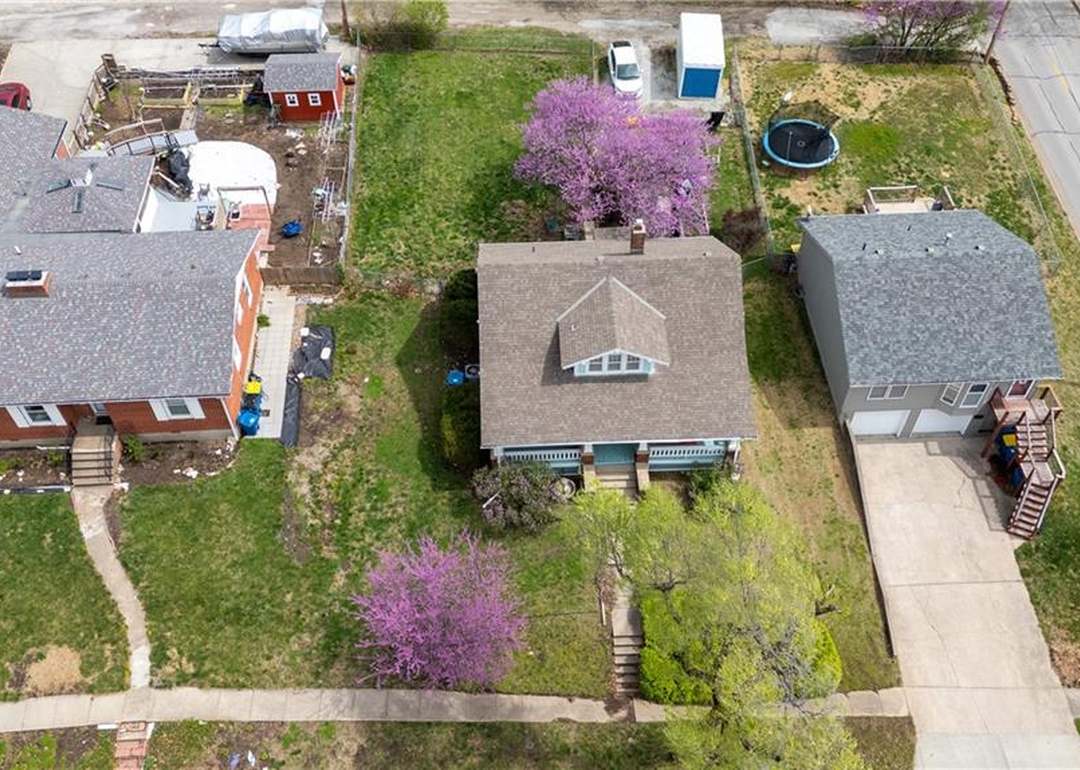 33 S Fairview Avenue — photo 43