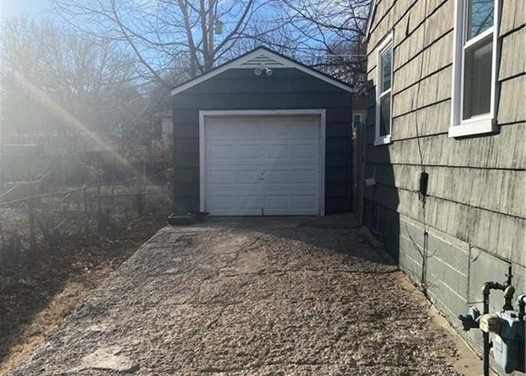 3304 S Hardy Avenue — photo 6