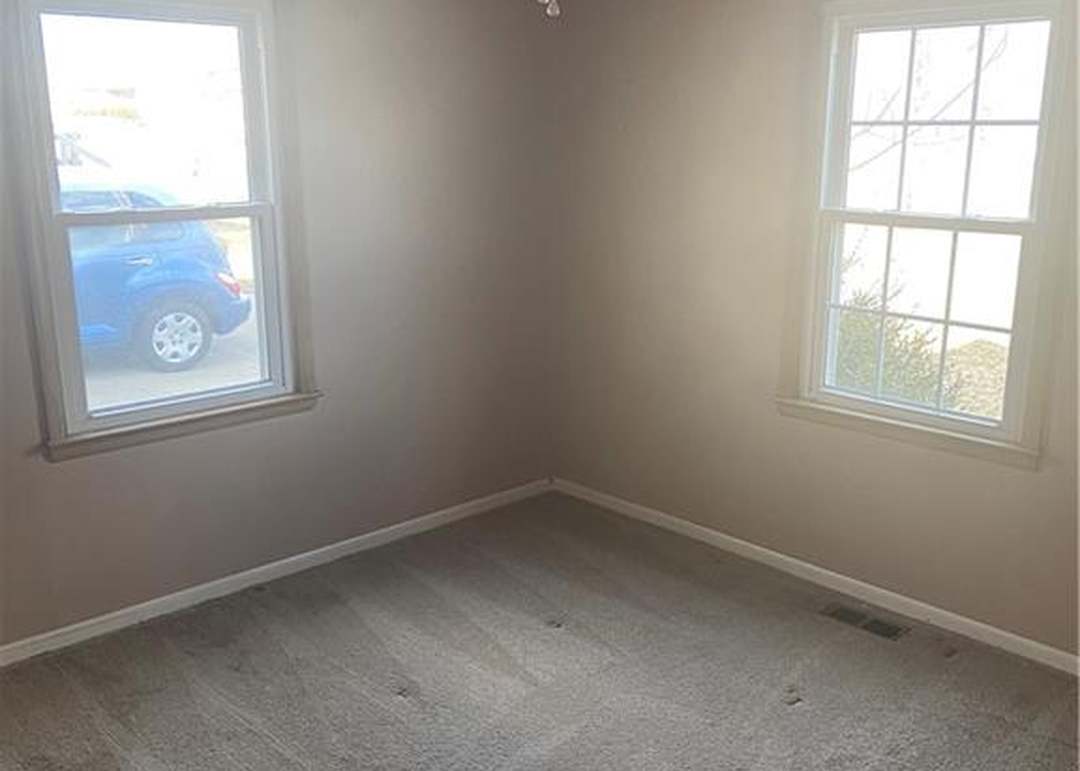 3304 S Hardy Avenue — photo 12