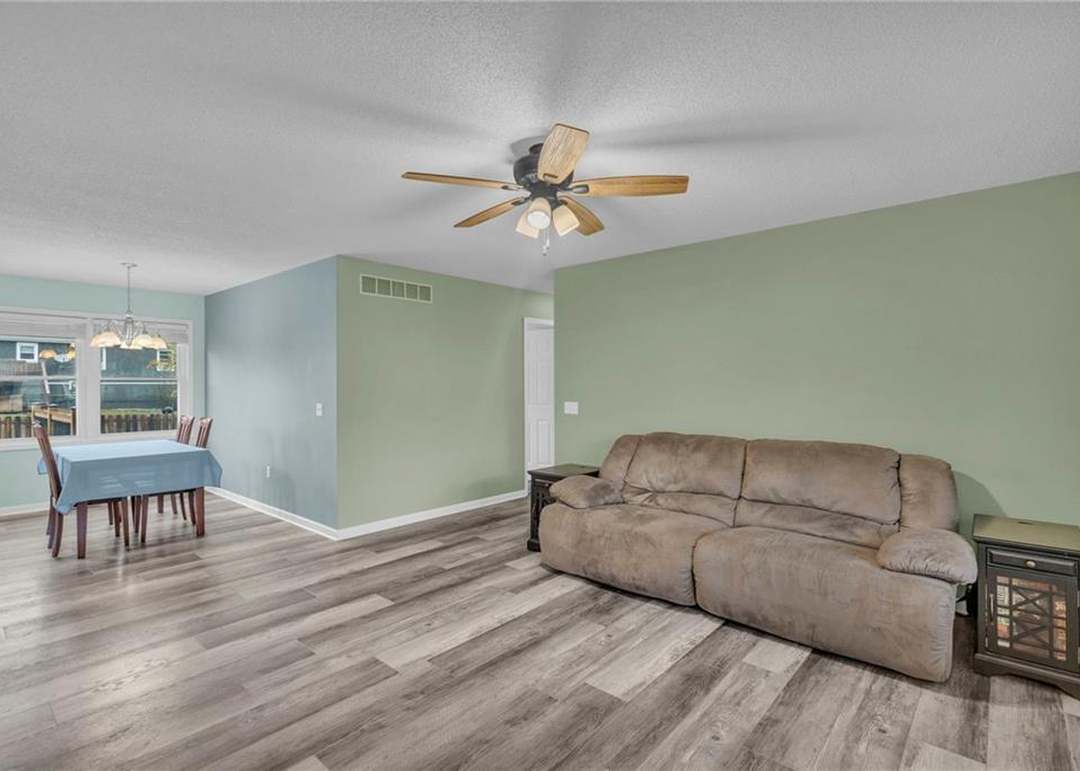 33146 W 89th Street — photo 10