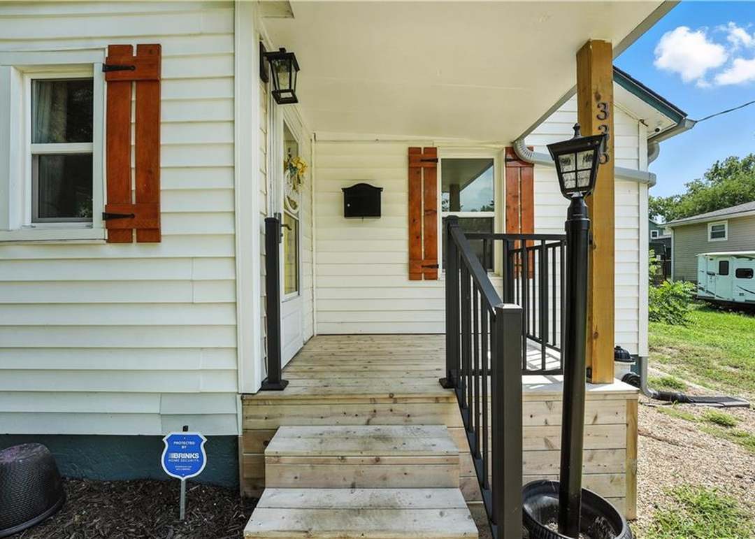 335 N Neconi Avenue — photo 9