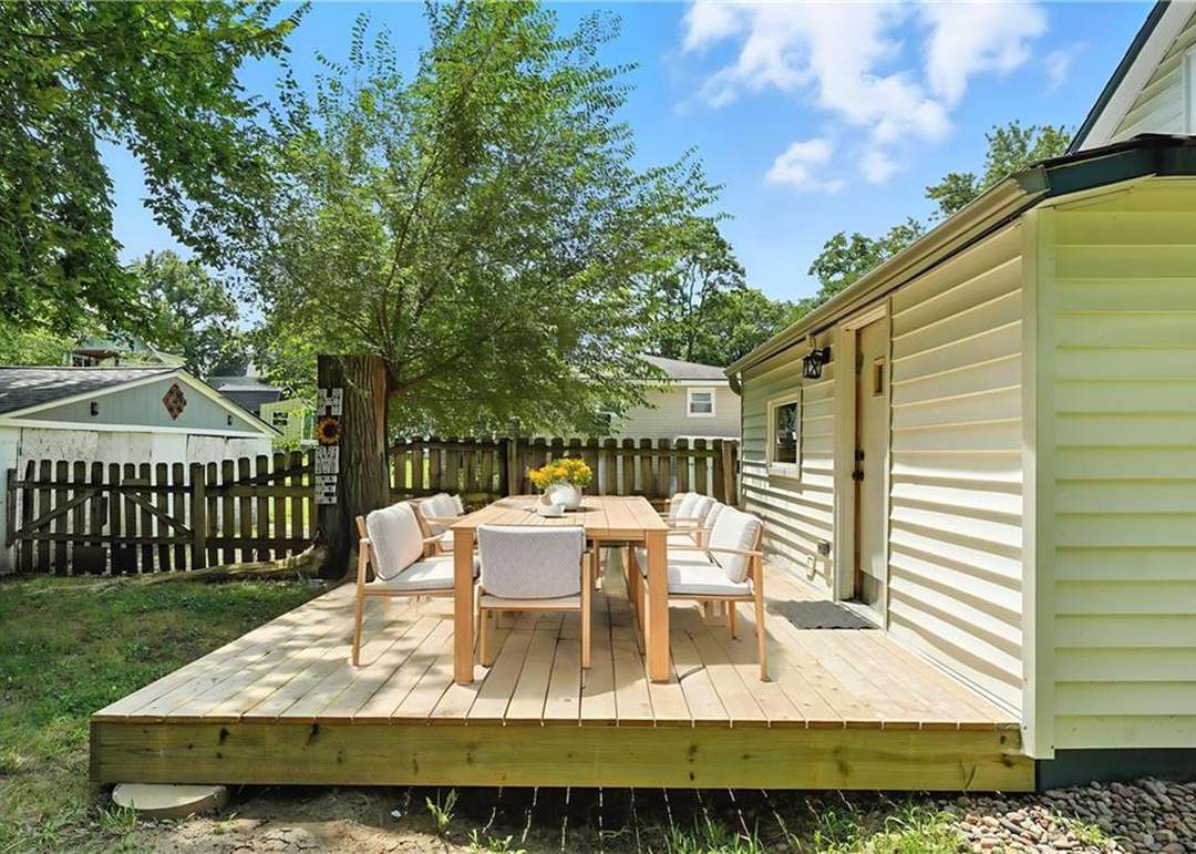 335 N Neconi Avenue — photo 11