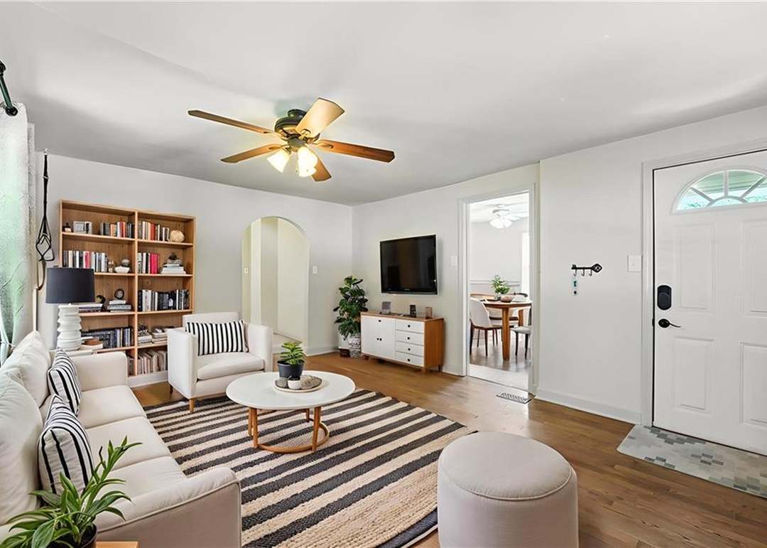 335 N Neconi Avenue — photo 19