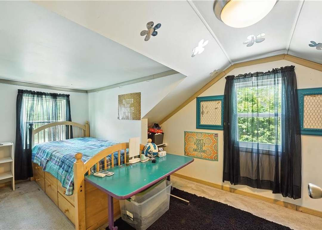 335 N Neconi Avenue — photo 36
