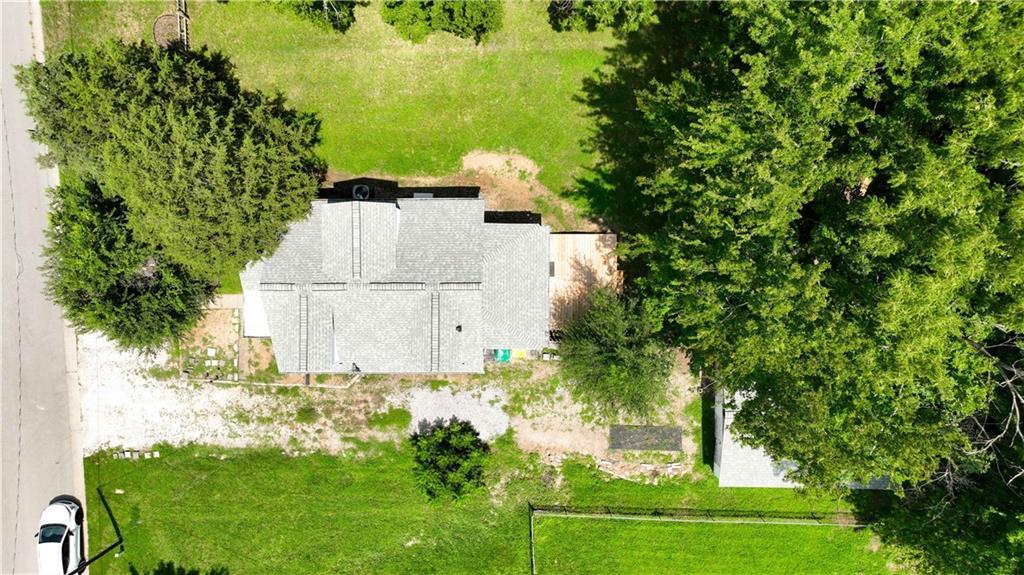335 N Neconi Avenue — photo 41